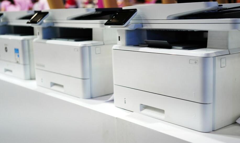 Technologie druku a redukcja kosztów w biurach – co warto wiedzieć?