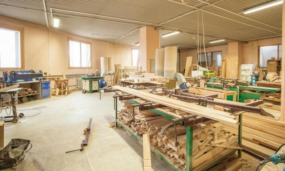 Przygotowanie do zakupu sklejki – przewodnik dla klientów