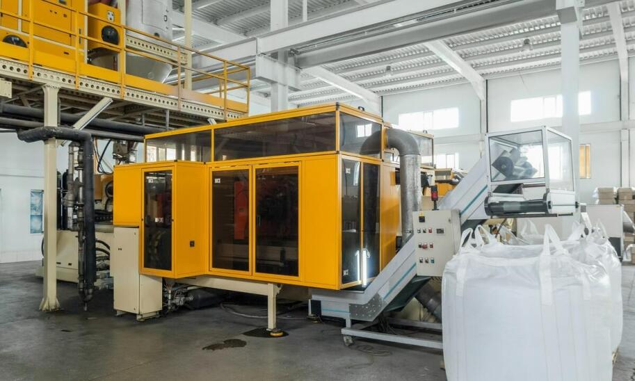 Jak producent wyrobów z tworzyw sztucznych wpływa na rozwój technologii materiałowych?