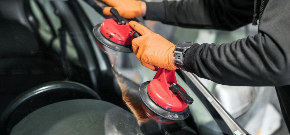 Mobilna naprawa szyb samochodowych w Krakowie