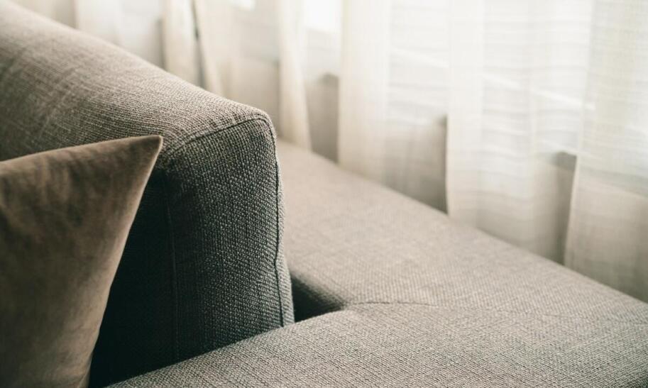 Jak nosić spódnice w ciąży wygodnie i stylowo