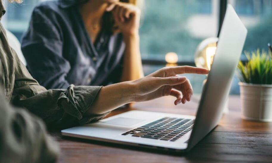 Czy można zwolnić pracownicę w ciąży przebywającą na zwolnieniu lekarskim?