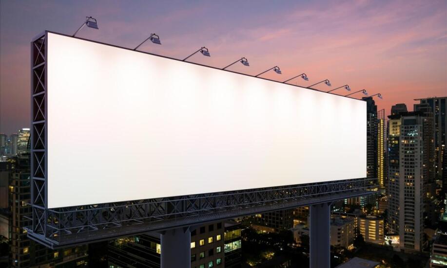 Kluczowe cechy, które powinny mieć billboardy producent dla efektywnej reklamy