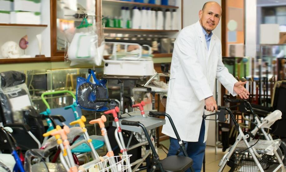 Wynajem sprzętu medycznego: jak zapewniamy bezpieczeństwo i higienę urządzeń