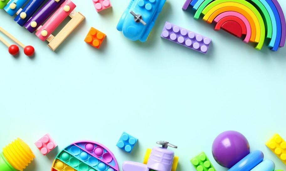 Figurki na torty jako element edukacyjny - jak połączyć zabawę z nauką?