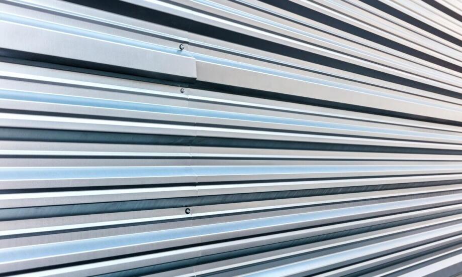 Wpływ blach na dachy na efektywność energetyczną budynku