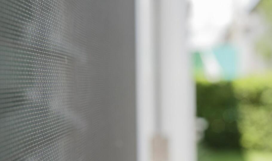 Jak moskitiery mogą wpłynąć na oszczędność energii w domu?