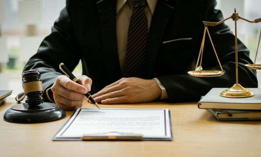 Jak kancelaria adwokacka wspiera klientów w sprawach dotyczących alimentów?