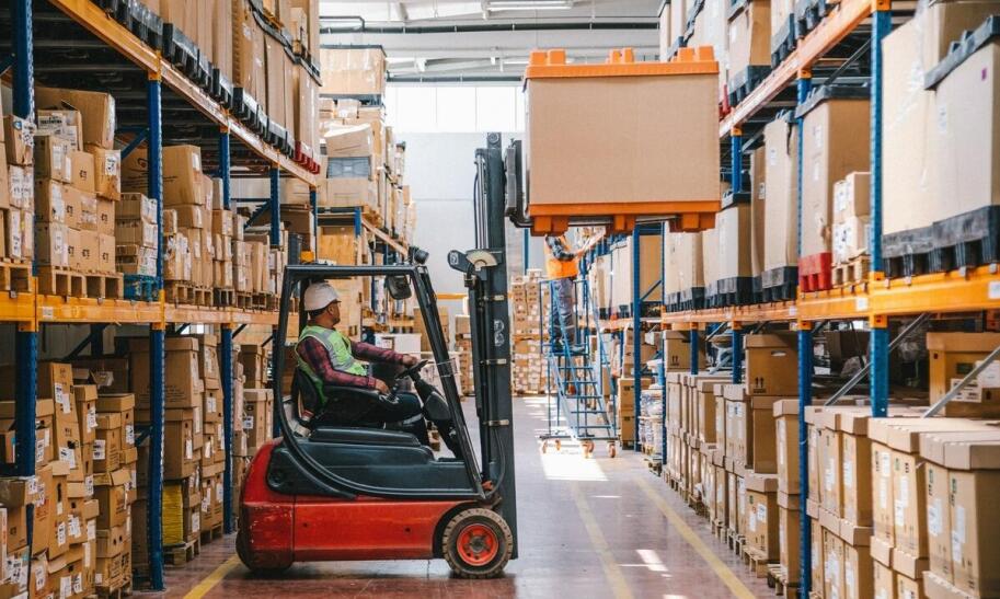 Czym wyłożyć skrzynki na warzywa?