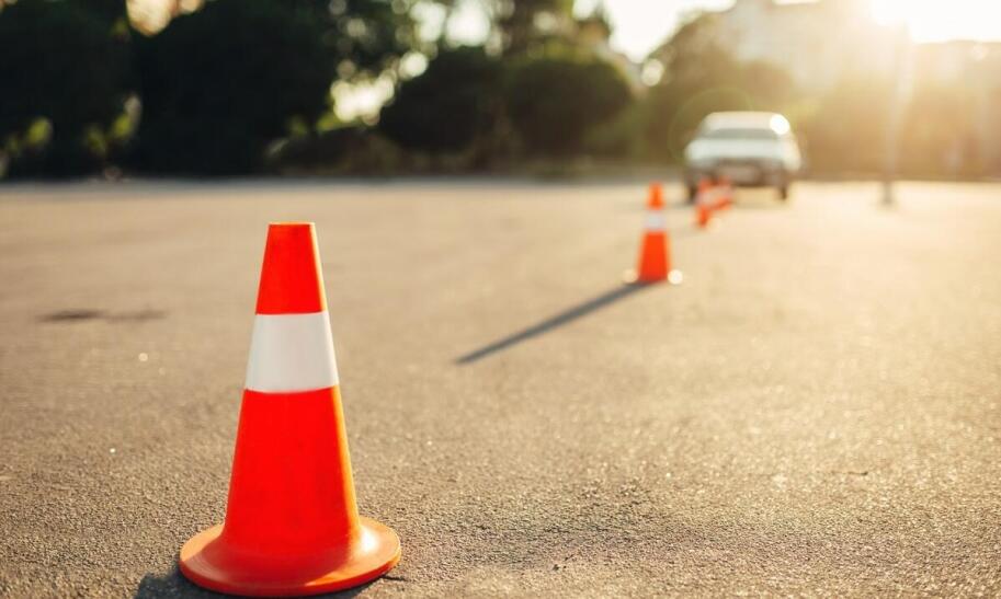 Jakie narty wybrać dla początkujących?