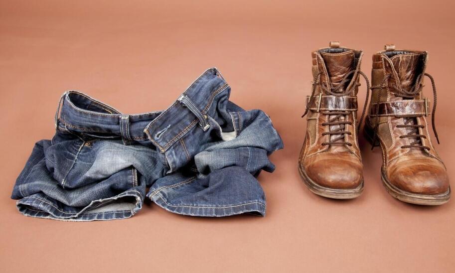 Jak spodnie jeansowe z wysokim stanem wpisują się w eko-trendy mody?