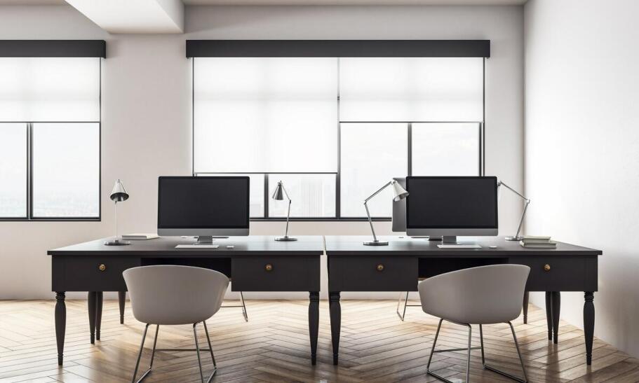 Jak dobrać biurko komputerowe do stylu wnętrza w biurze?