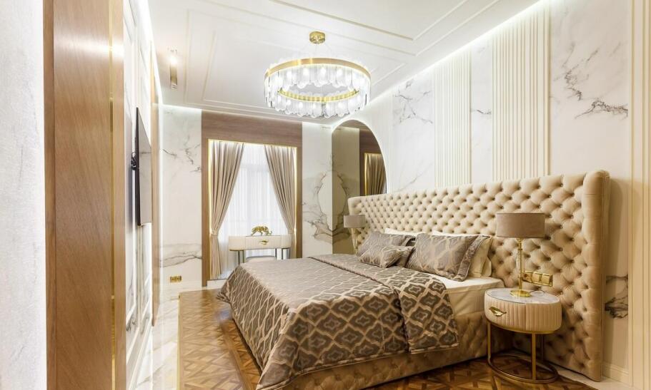 Zalety mebli drewnianych w sypialni – trwałość i estetyka