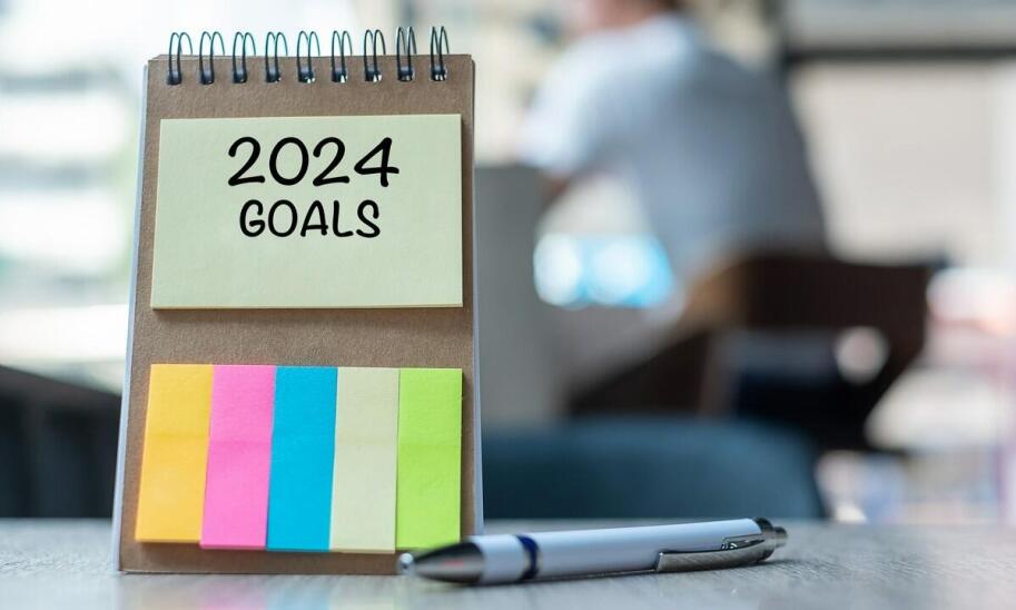 Jakie zmiany w przepisach dotyczą kadr i płac w 2025 roku?