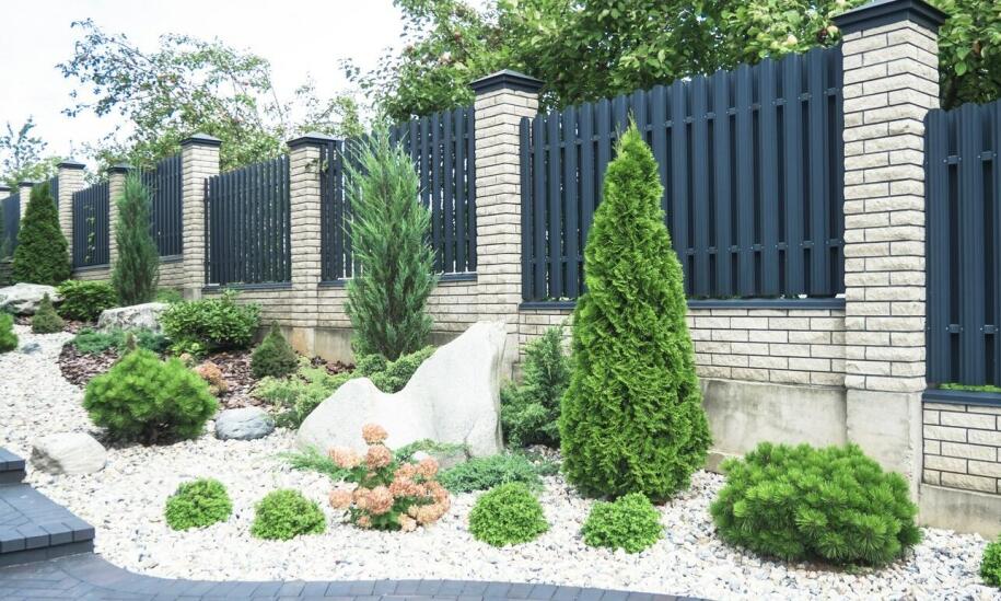 Zróżnicowanie stylów ogrodzeń: jak dobrać odpowiedni do swojego domu?