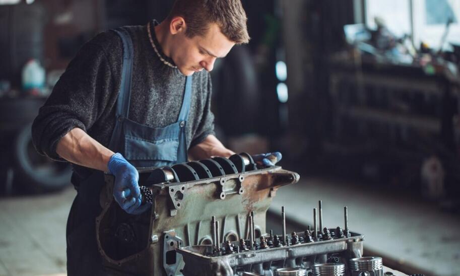 Osiowanie bloku silnika po remoncie – dlaczego jest to ważne?