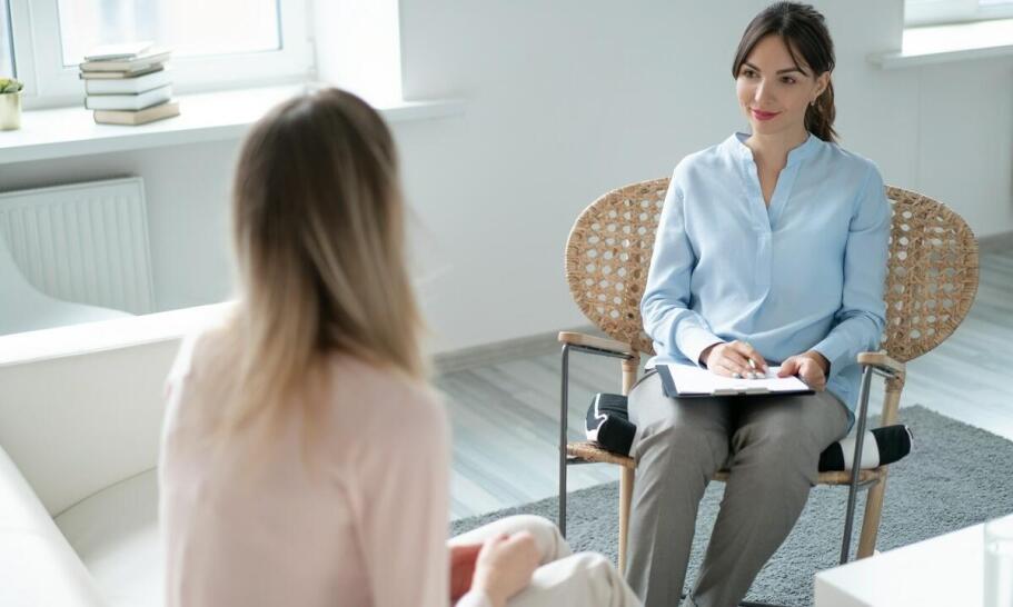 Wsparcie emocjonalne dla młodzieży - rola psychologa w terapii stresu