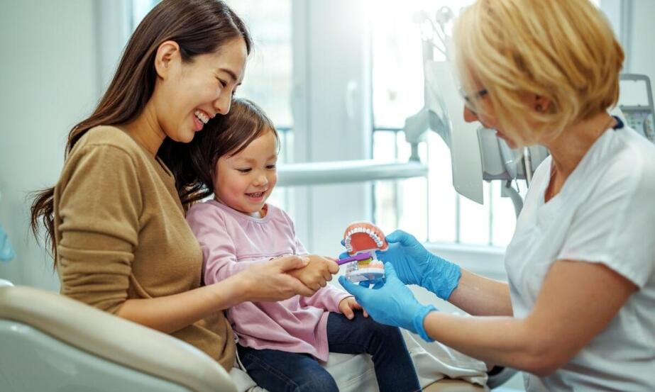 Dziecięca ortodoncja – kiedy warto zacząć leczenie?