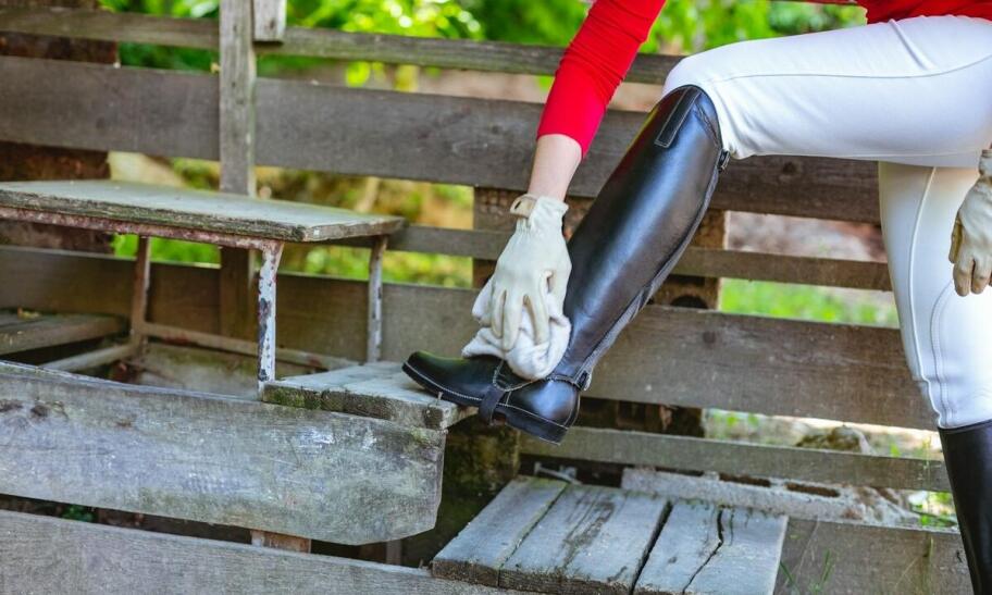 Buty do jazdy konnej dla początkujących – przewodnik po stylach dostępnych