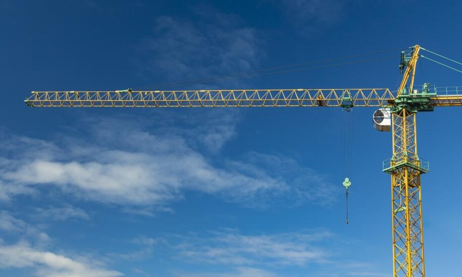 Mini żuraw a precyzja montażu w projektach budowlanych