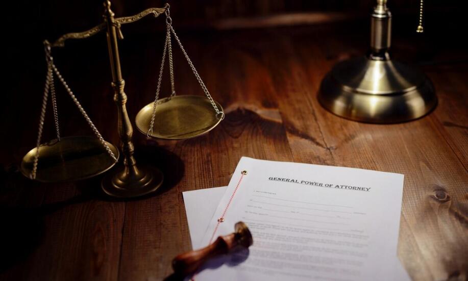 Jakie dokumenty są potrzebne do złożenia pozwu rozwodowego przy pomocy adwokata?