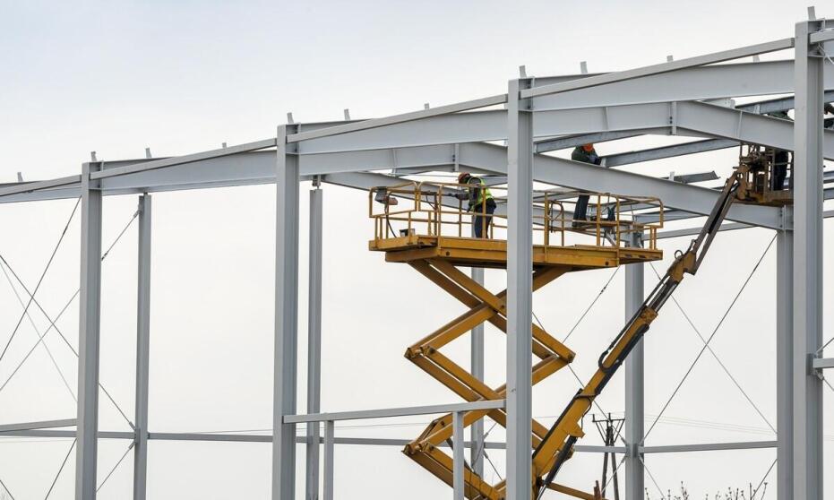 Ekspertyzy stalowych konstrukcji: dlaczego są niezbędne?