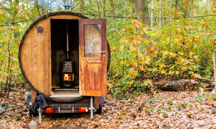 Dlaczego mobilna sauna na przyczepie to świetne rozwiązanie dla integracji zespołu?