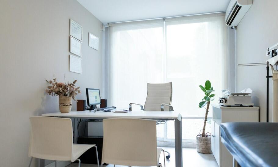 Psychologiczne aspekty proktologicznej terapii – dlaczego emocjonalne wsparcie jest ważne