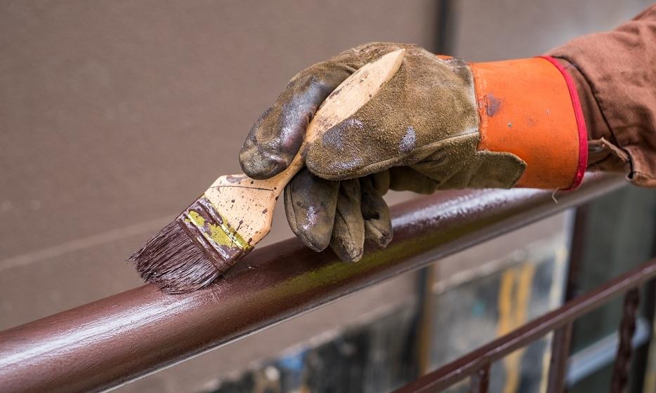 Jak zabezpieczyć balustrady balkonowe przed rdzą? Jak zabezpieczyć balustrady balkonowe przed rdzą?