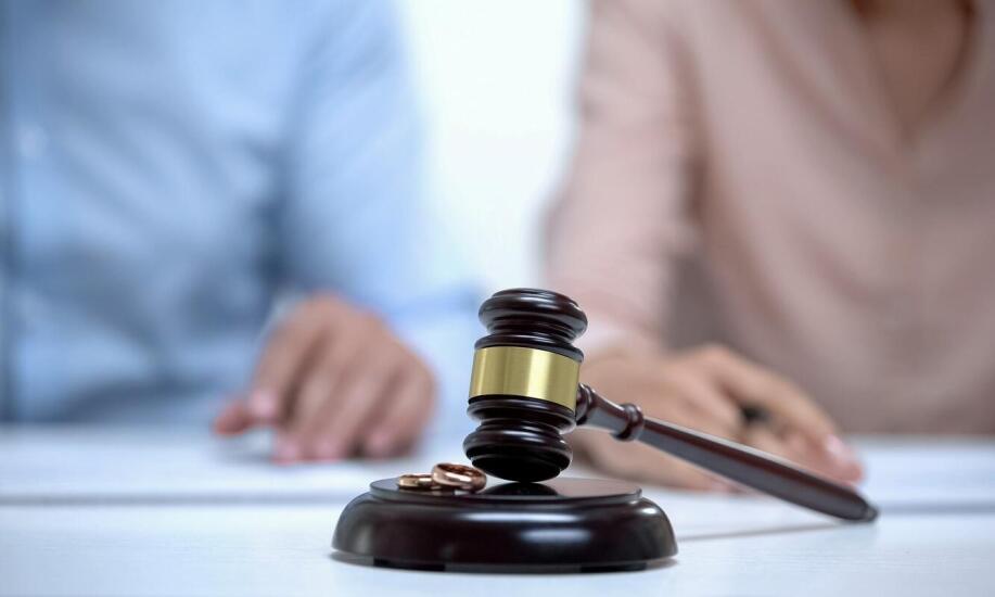 Rozwody a podział majątku – jakie są najczęstsze problemy i jak je rozwiązać?