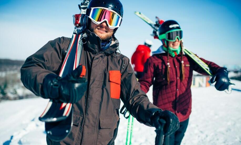 Dlaczego warto wybrać snowboardowy obóz z nowoczesnym systemem naśnieżania?