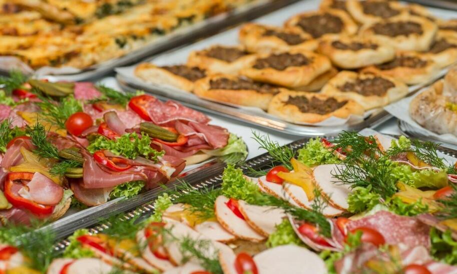 Jakie nowości znajdziesz w ofercie sklepu garmażeryjnego w Warszawie?