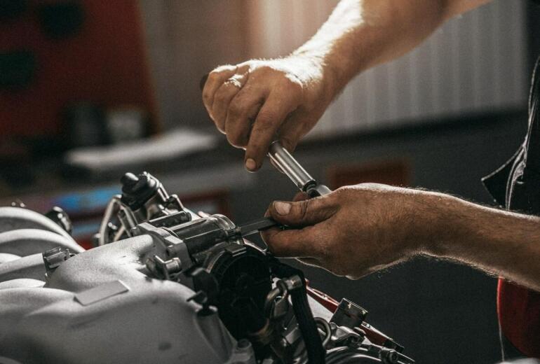 Jak serwisowanie wpływa na trwałość nowego rozrządu w BMW?