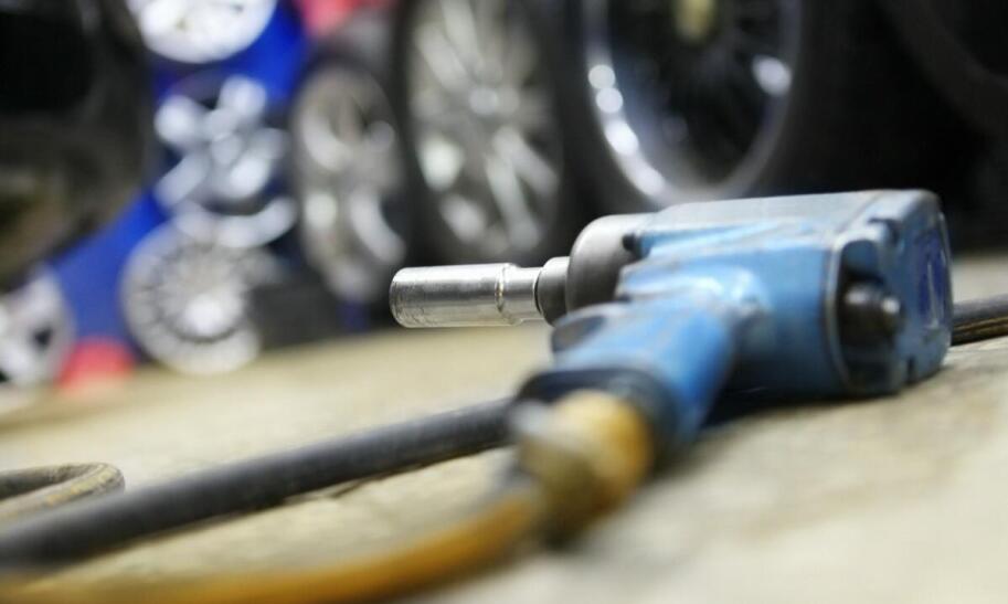 Ile kosztuje wymiana opon w 2026 roku?