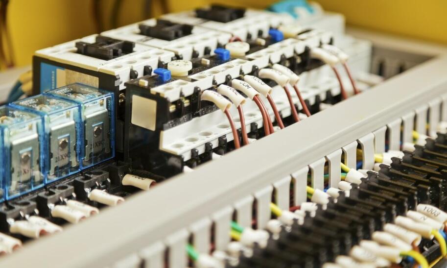 Ile kosztuje wymiana instalacji elektrycznej w domu?