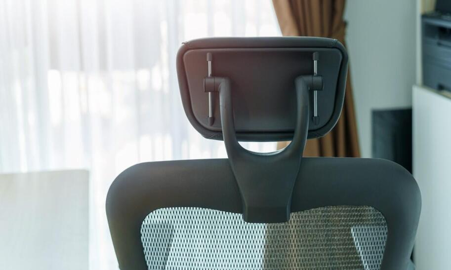 Jakie powinno być krzesło do pracy przy komputerze?
