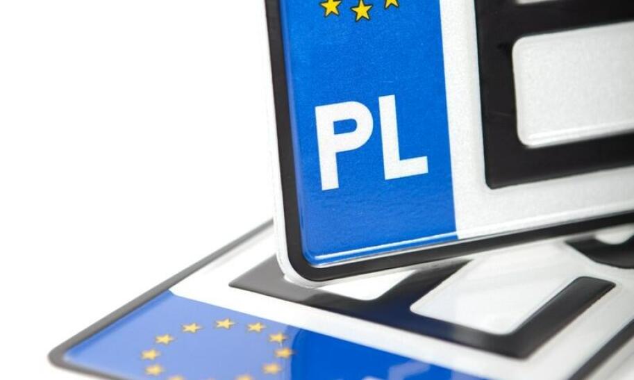 Ile kosztuje rejestracja samochodu sprowadzonego do Polski?