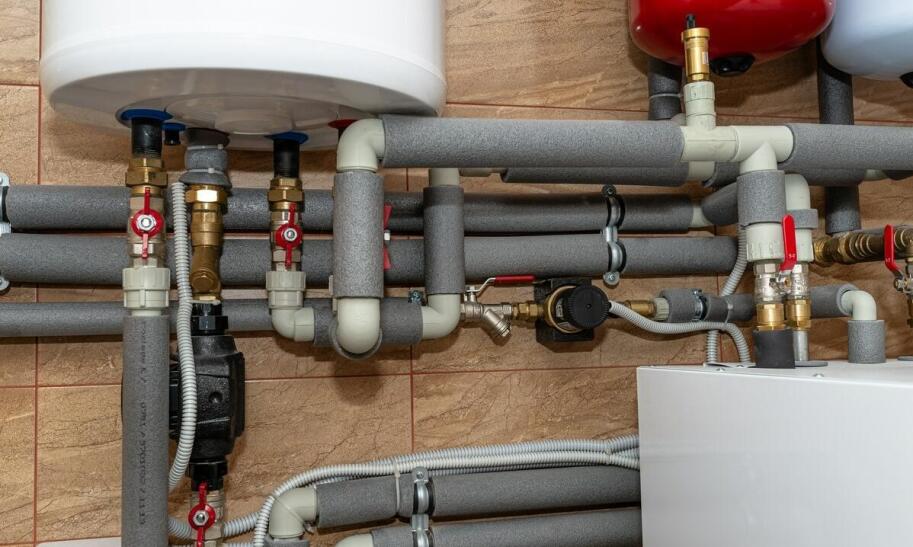 Jak efektywnie ogrzewać dom piecem kondensacyjnym