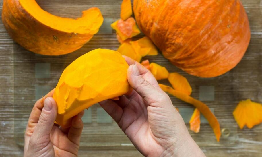 Jak odnowić stare meble drewniane?