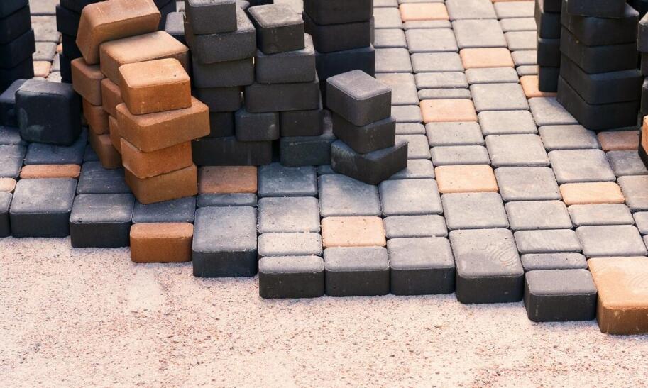 Jak układać kostkę na tarasie