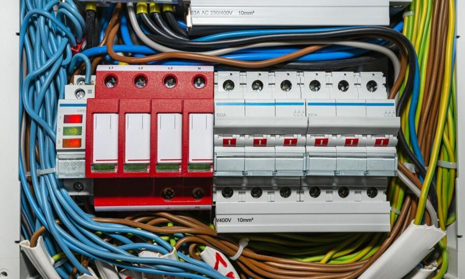 Jak zrobić instalację elektryczną w domu samodzielnie?