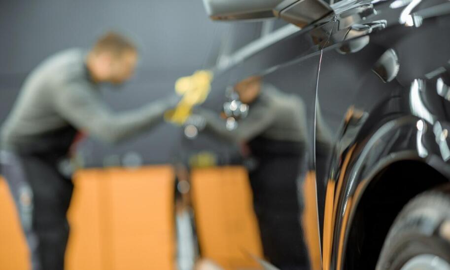 Ile zarabia auto detailing w Polsce?