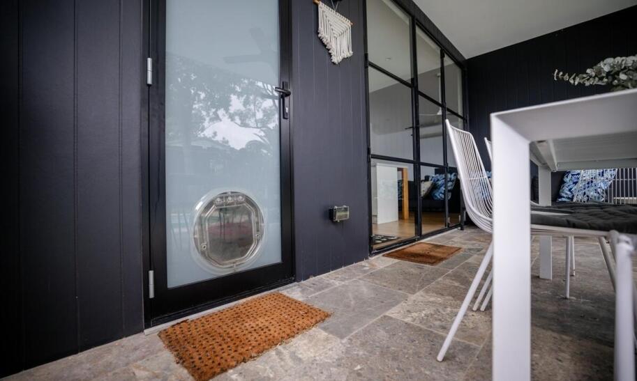 Jakie drzwi wewnętrzne wybrać do domu jednorodzinnego?