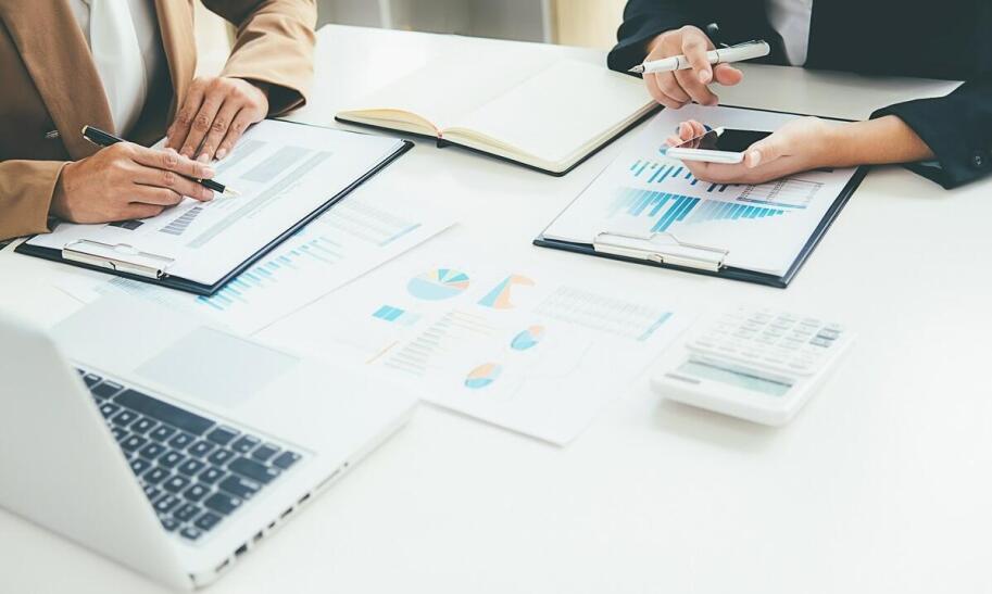 Do kiedy uchwala się budżet państwa?