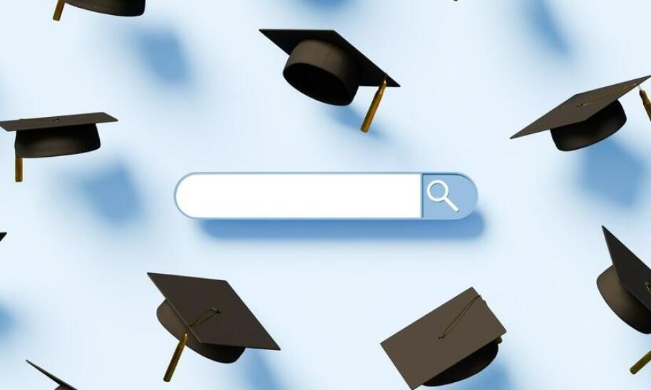 Ile średnio zarabia profesor w Polsce?