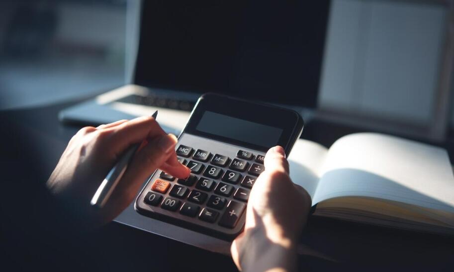 Jak oszczędnie wydawać pieniądze?