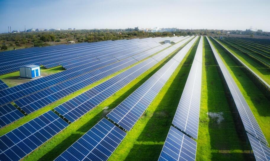 Jak obliczyć odszkodowanie za słupy energetyczne na działce