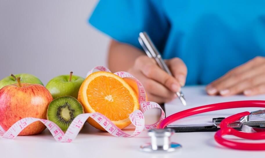 Ile kalorii dziennie powinna spożywać 40-letnia kobieta?