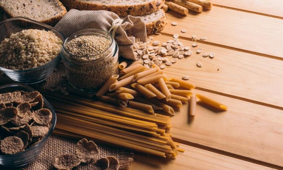 Co podawać do jedzenia starszej osobie?