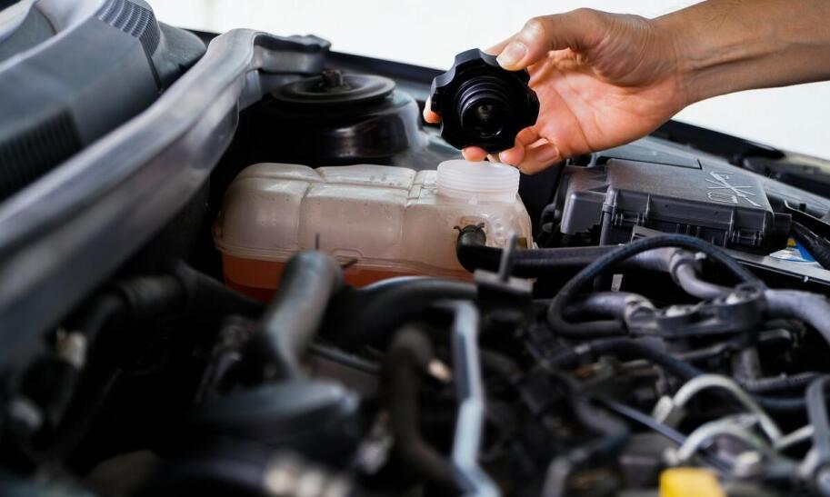 Jak naprawić chłodnicę samochodową?
